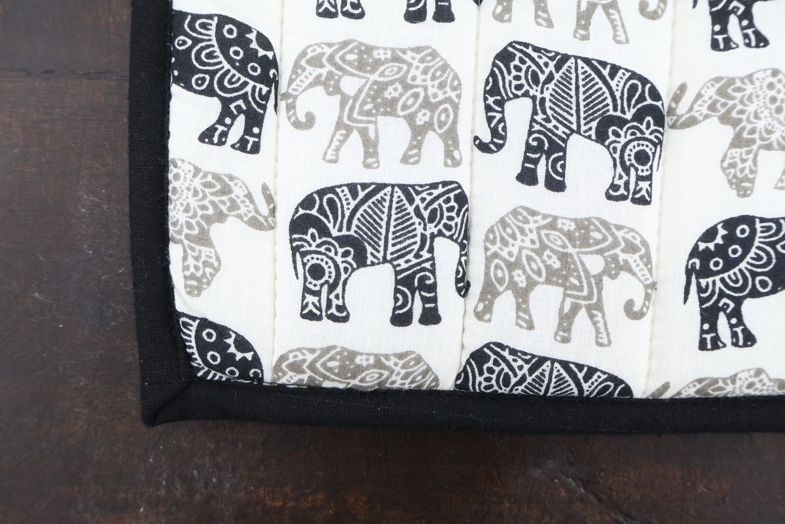 Elegant Handblock Printed Cotton Table Runner Mat - Image 2