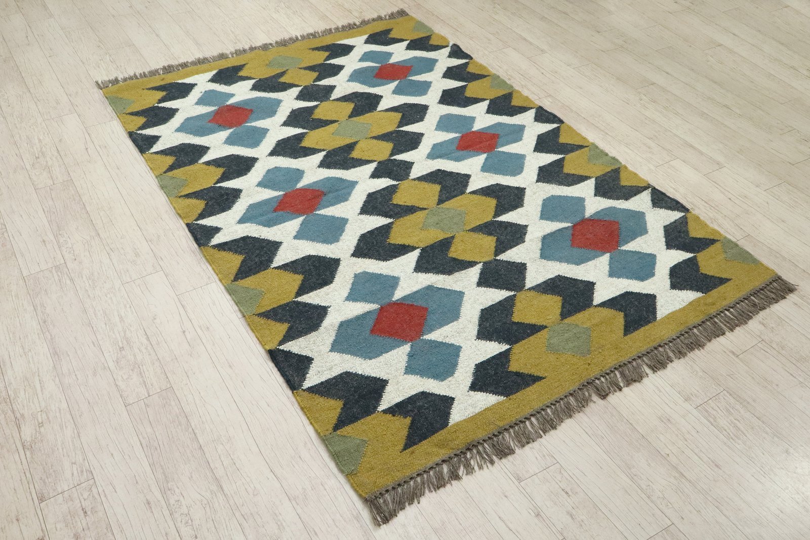 ハンドメイドジュートダリーマット - Image 4