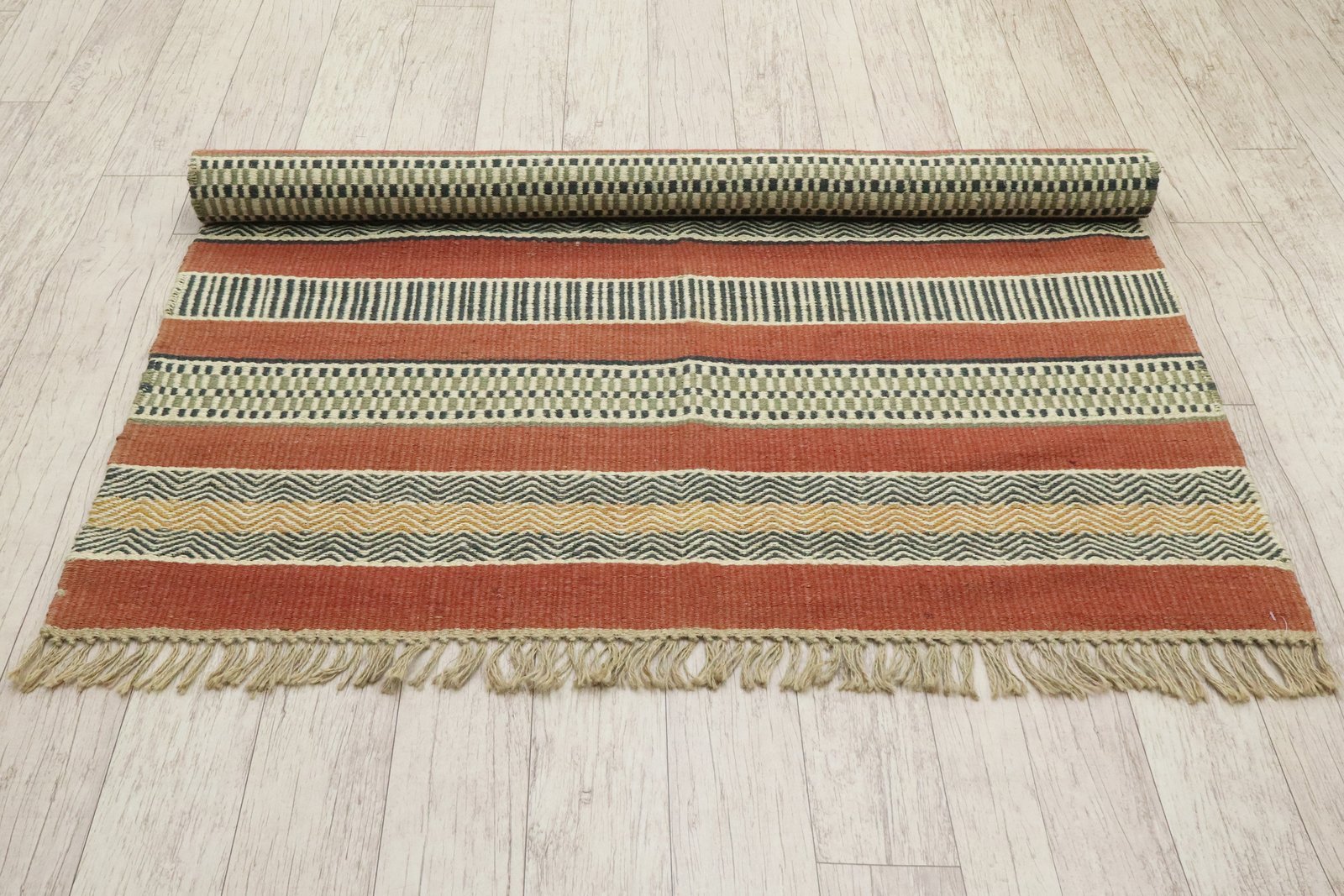 Natural Fiber Wool Jute Durry Carpet - Image 4