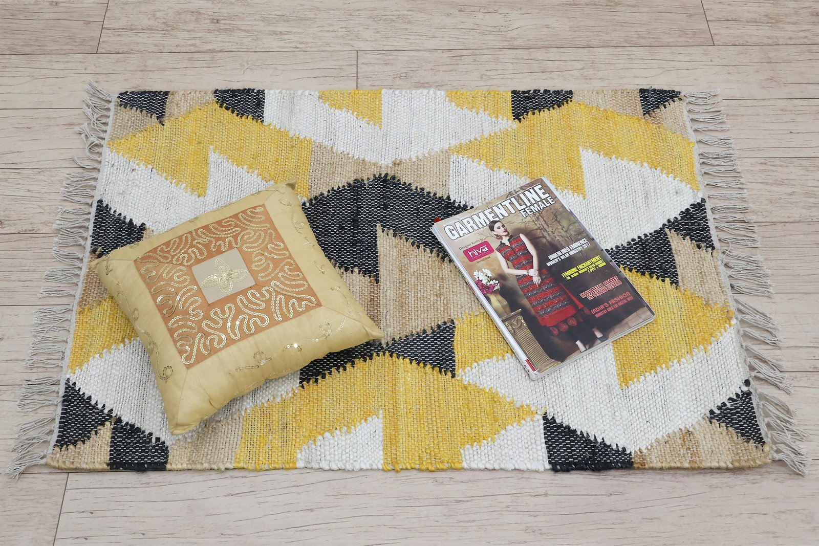 Premium Contemporary Rectangle Wool Jute Durry for Balcony - Image 4