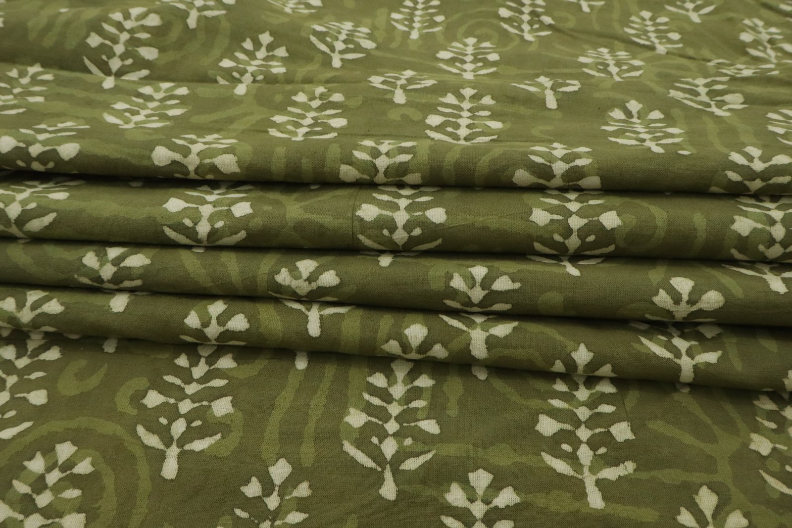 Abstract Handblock Printed Linen Fabric for Sarees - Image 4