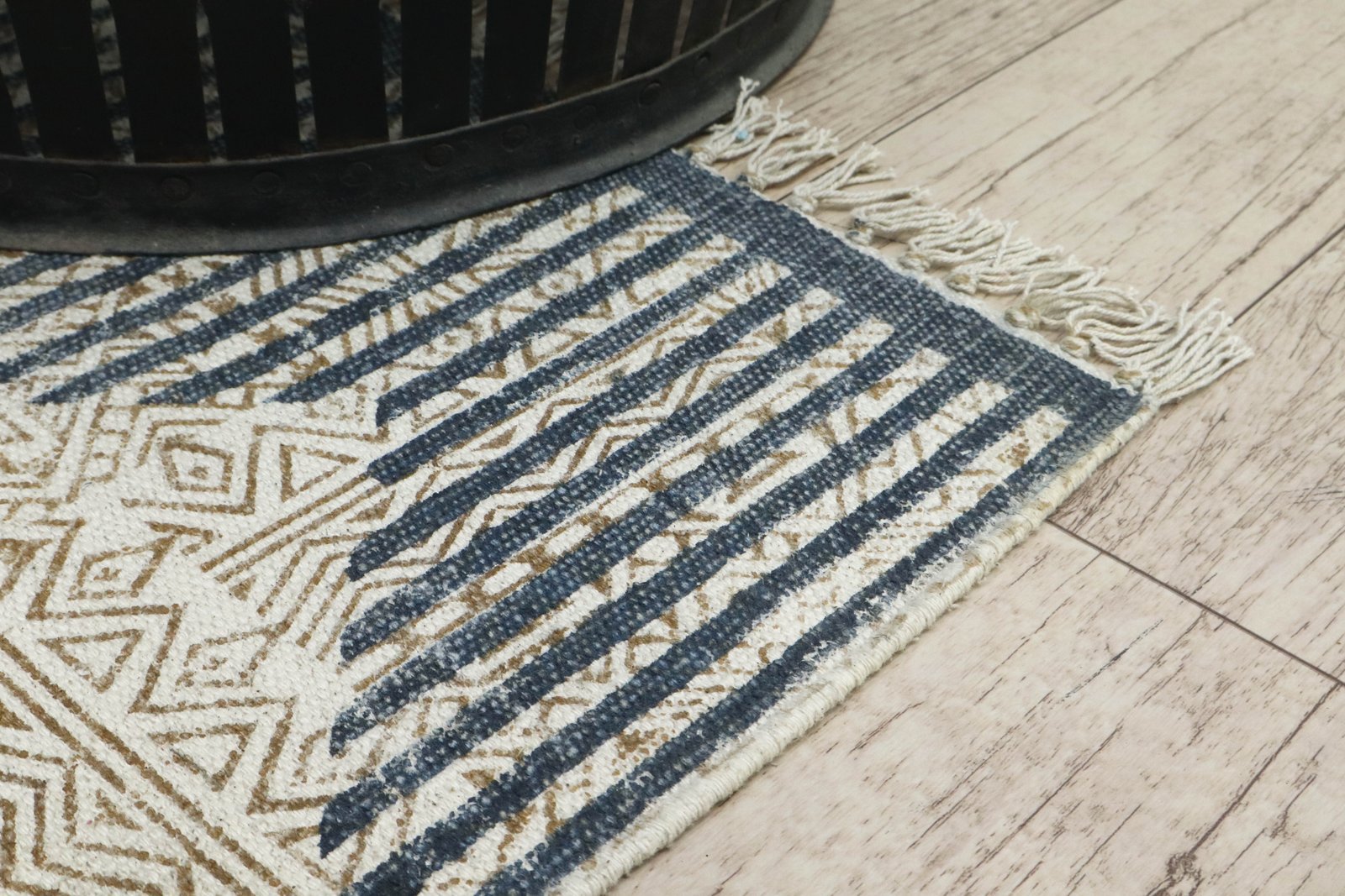 インドの敷物 草木染めコットンダリー リビングマットサイズ 約 幾何学 プレゼント アジアン クリスマス ラグ インド綿 エスニック コットン - 120 X 180 CM - Image 6