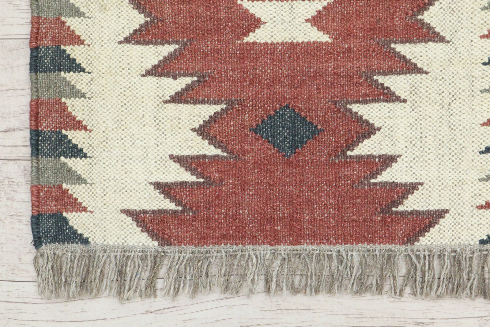Handwoven Bohemian Round Wool Jute Durry for Bedroom - Image 6