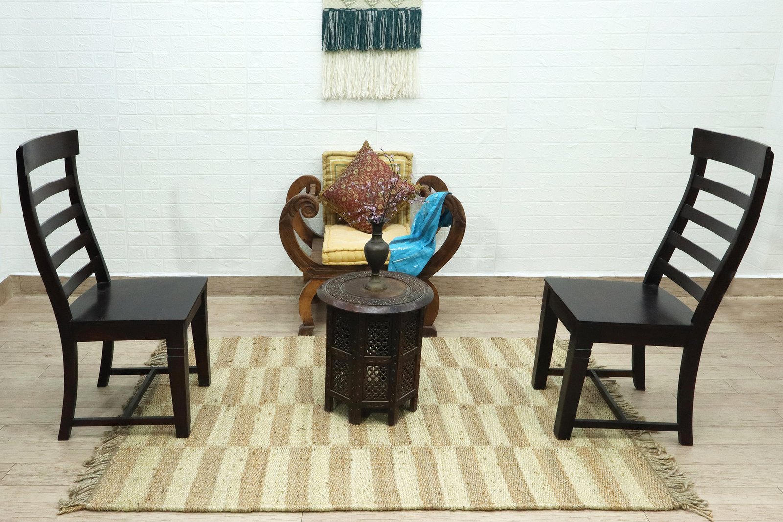 Premium Contemporary Oval Jute Durry for Balcony - Image 3