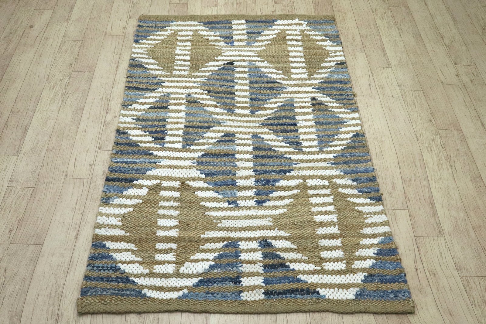 Designer Minimalist Runner Jute Durry for Patio - Image 4