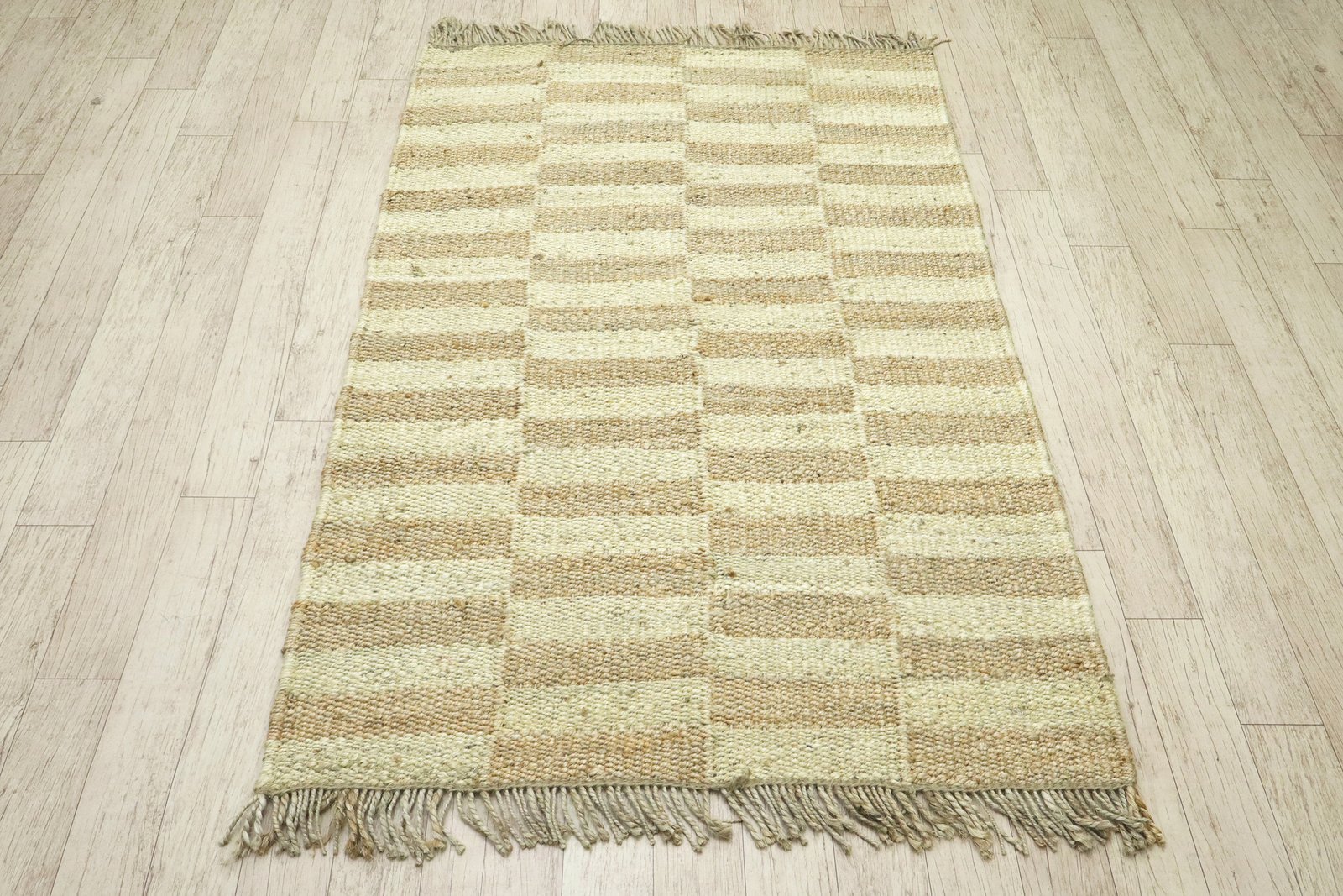 Premium Contemporary Oval Jute Durry for Balcony - Image 4