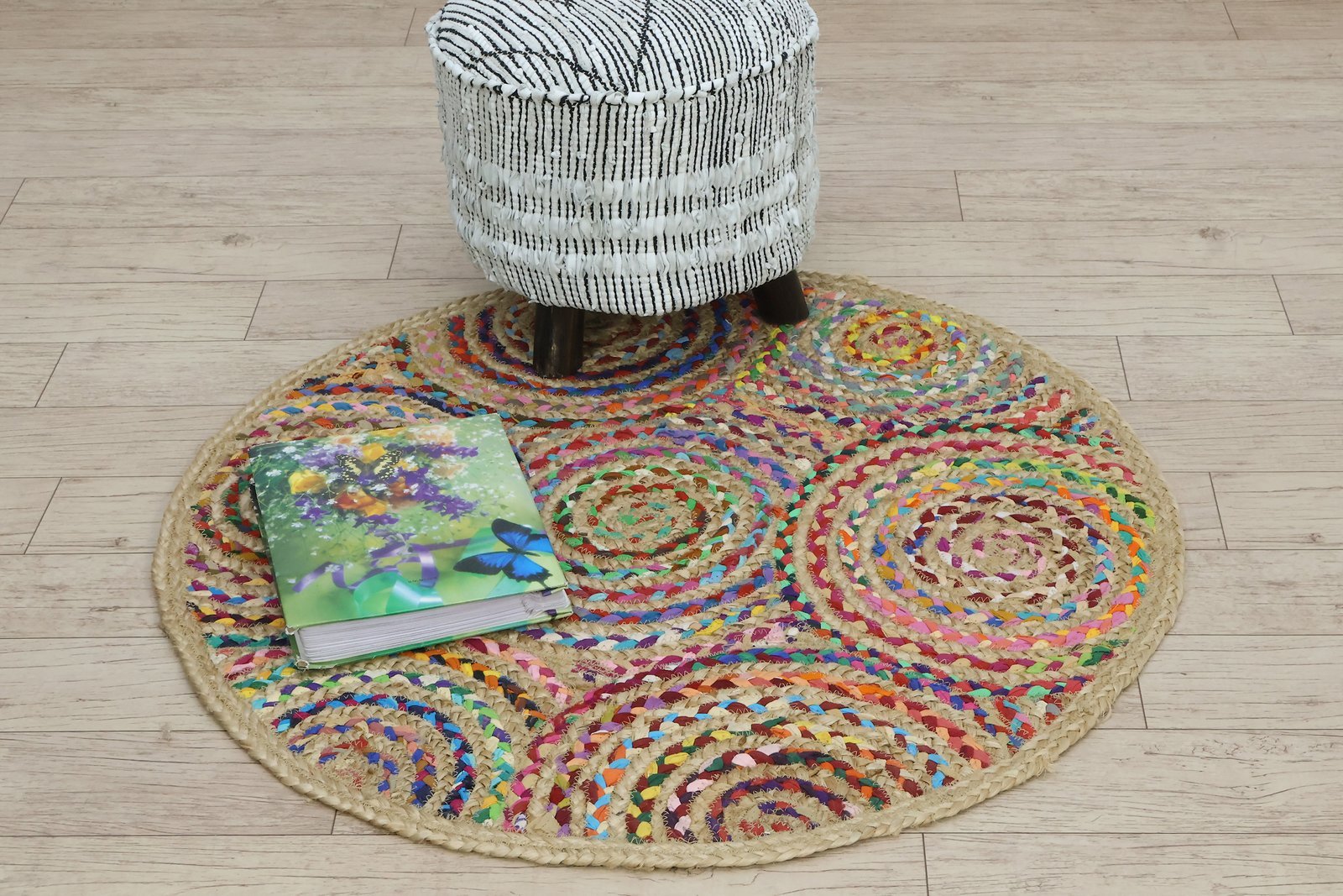 Handwoven Bohemian Square Jute Durry for Bedroom - Image 4