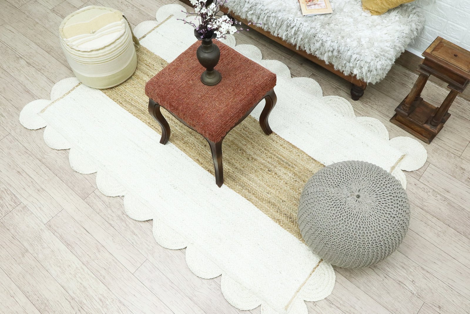 手作りのジュートラグ、天然素材、正方形、ベッドサイドに最適 - Image 5