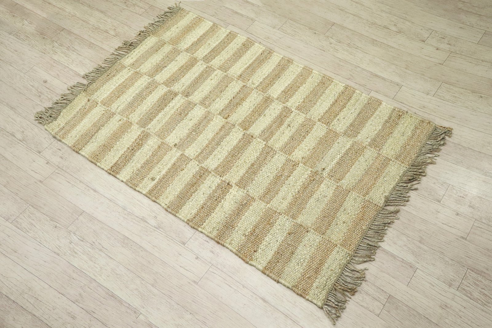 Premium Contemporary Oval Jute Durry for Balcony - Image 5