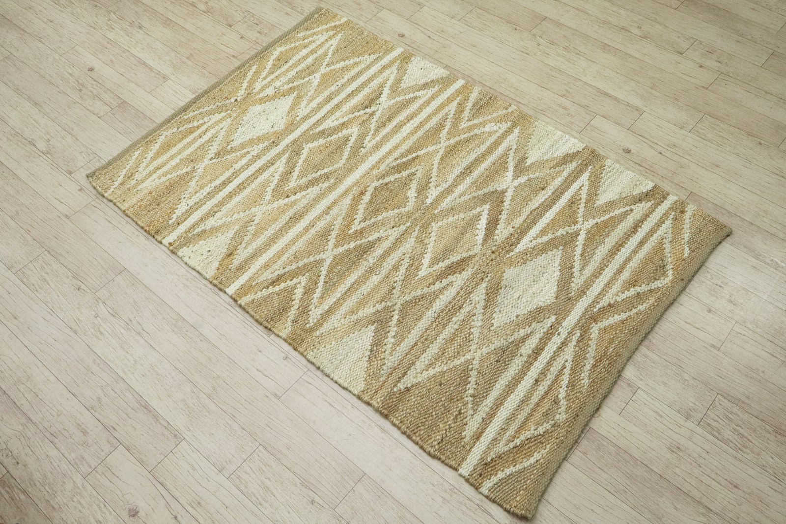 Braided Modern Round Jute Durry for Dining Room - Image 6