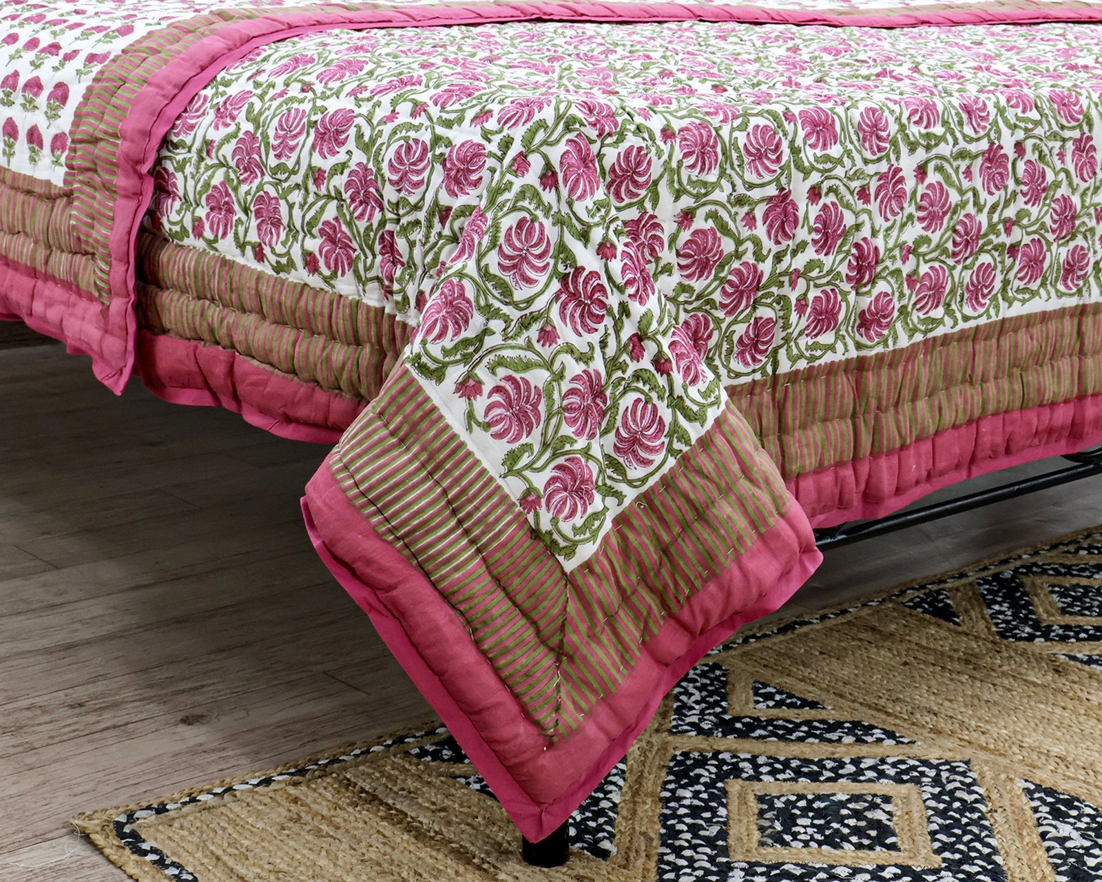 Handmade Handblock Printed Rectangle Quilt with Premium Cotton - Image 5