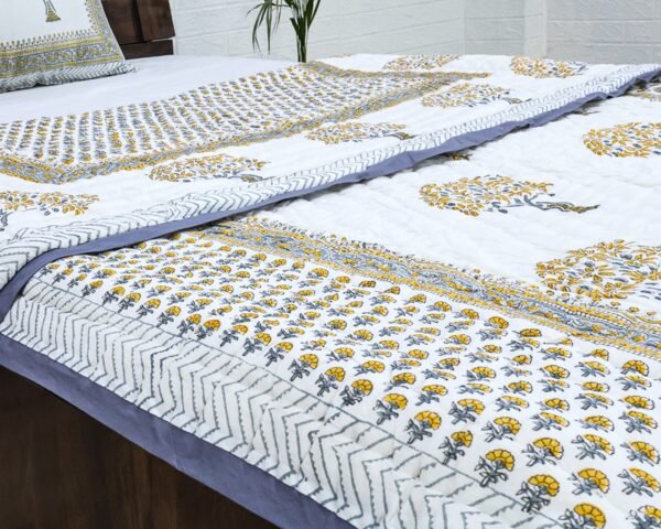 Traditional Handblock Printed Square Quilt for Double Beds - Image 3