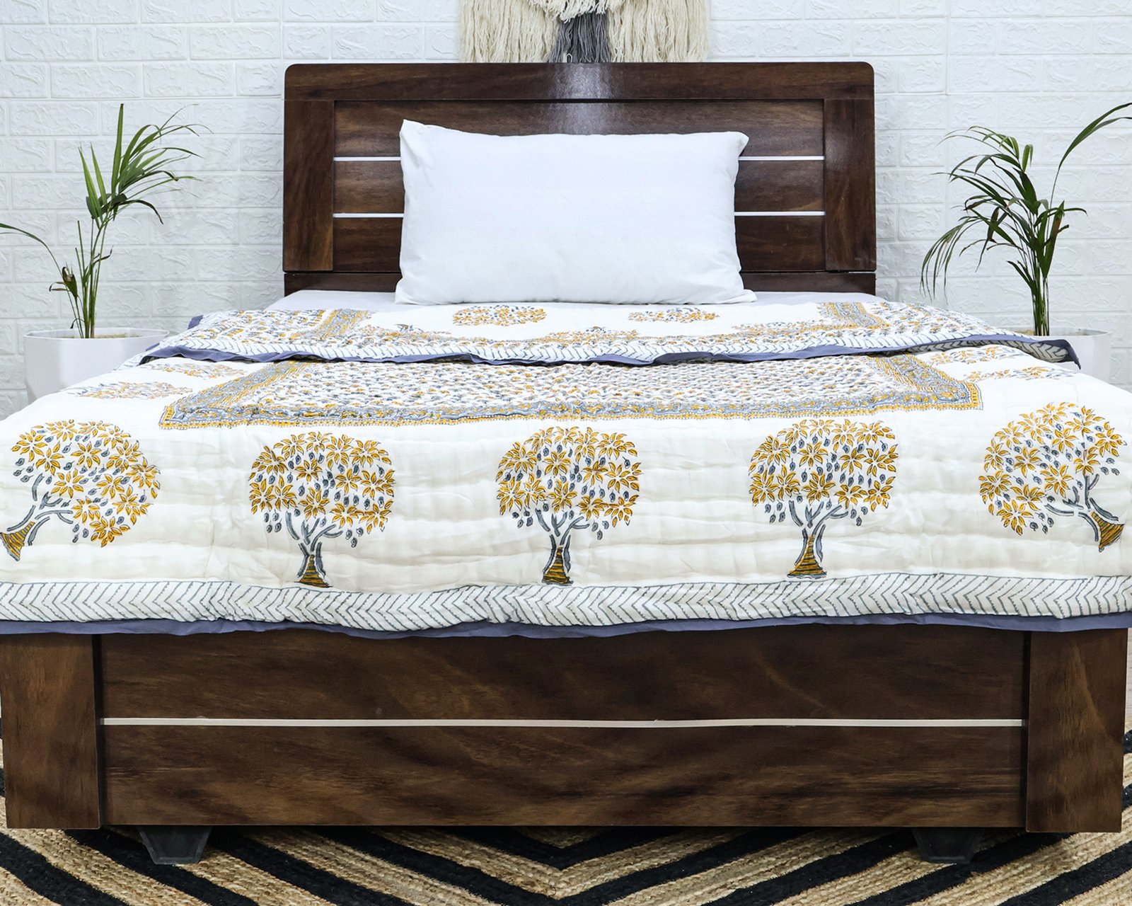 Traditional Handblock Printed Square Quilt for Double Beds - Image 5