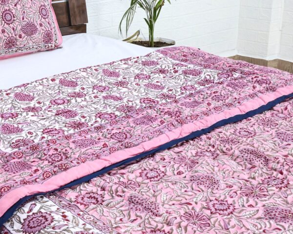 Exclusive Handblock Printed Rectangle Quilt for Single Beds - Image 5
