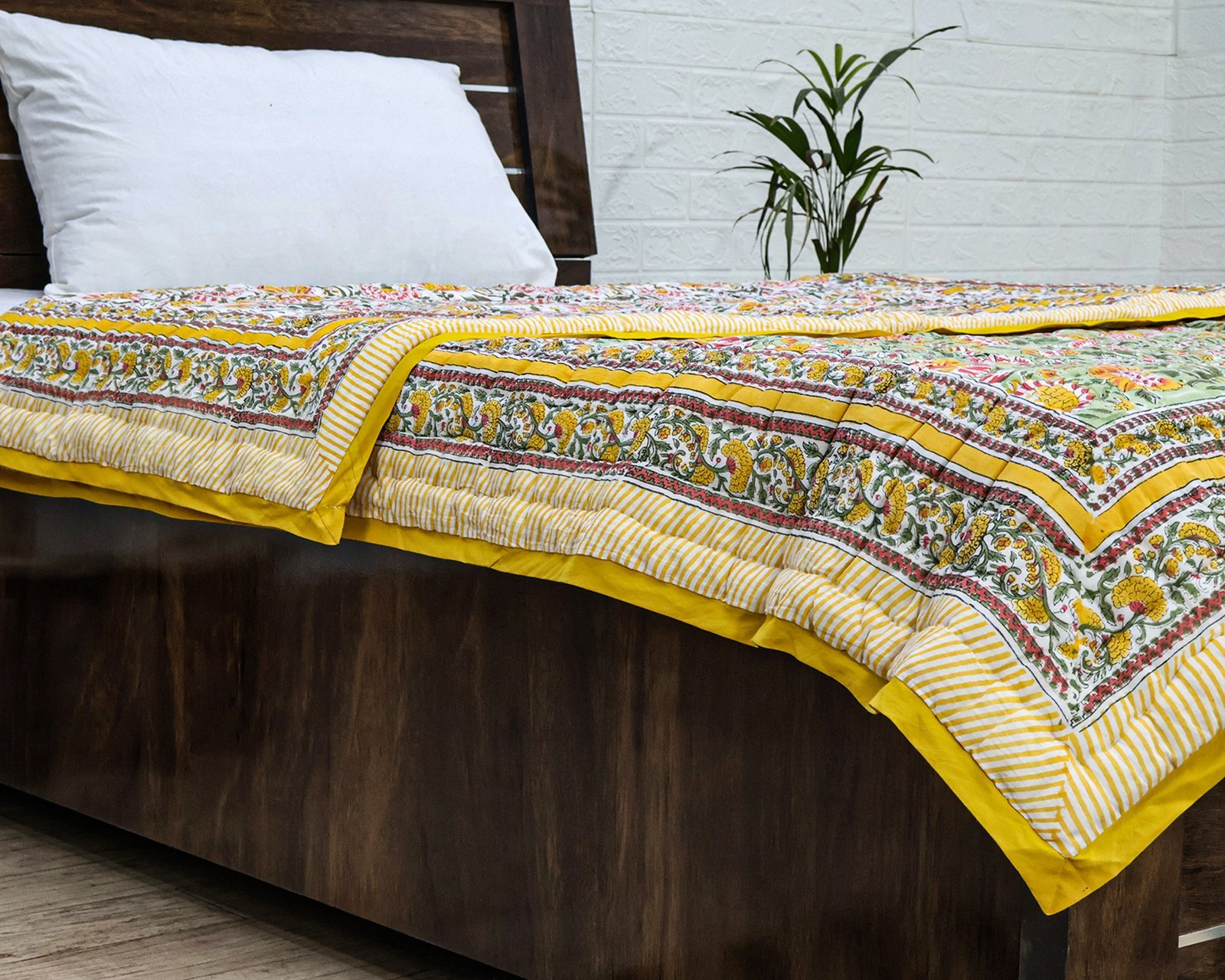 Luxury Handblock Printed Rectangle Quilt for Cozy Winters - Image 4