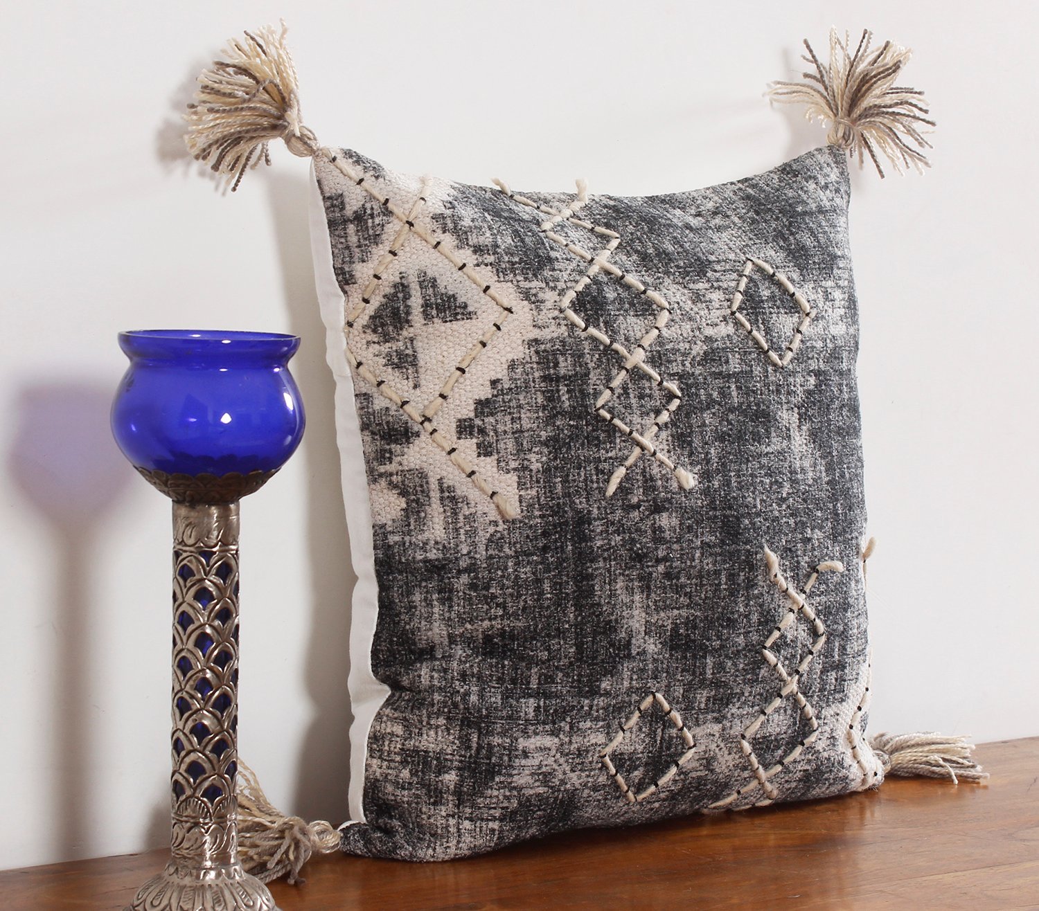 Luxury Handmade Cotton Cushion with Traditional Indian Design - Image 3