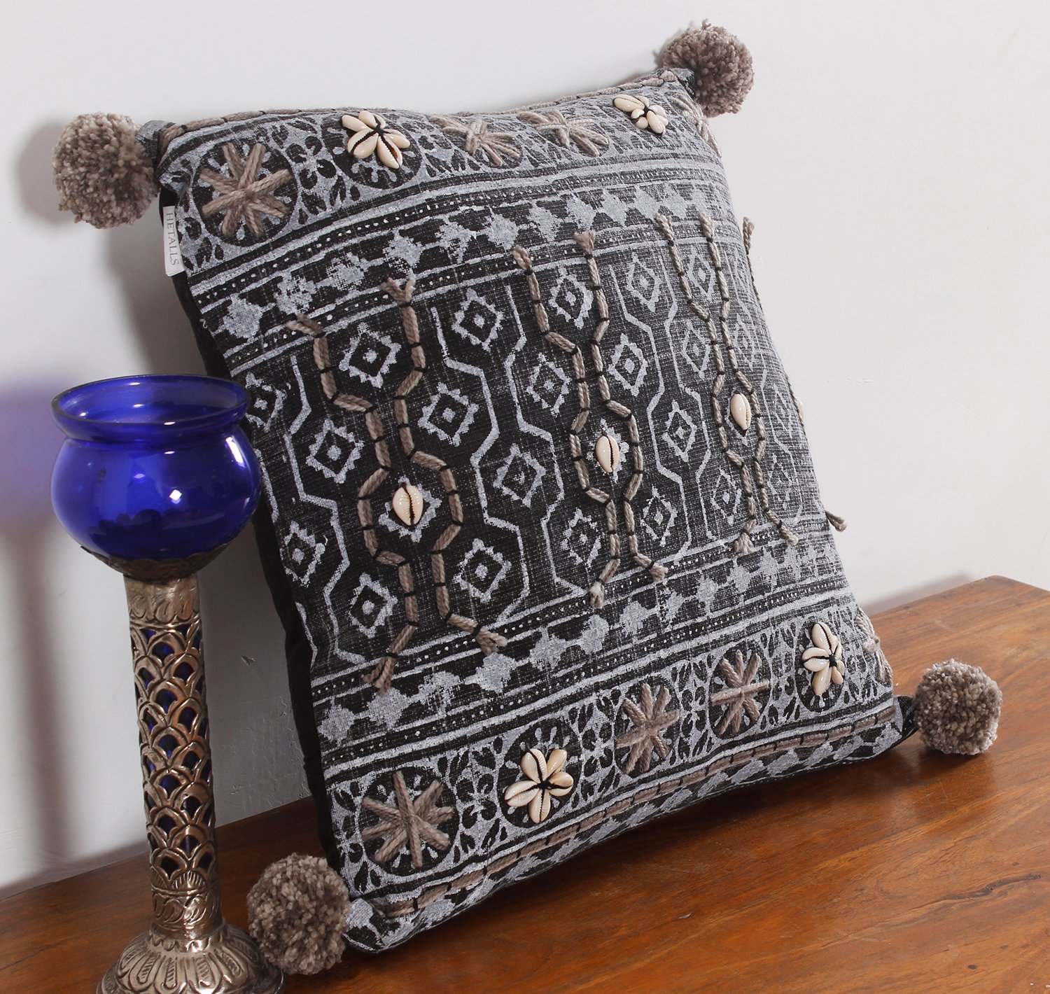 Soft Handwoven Cotton Cushion Perfect for All Seasons - Image 4