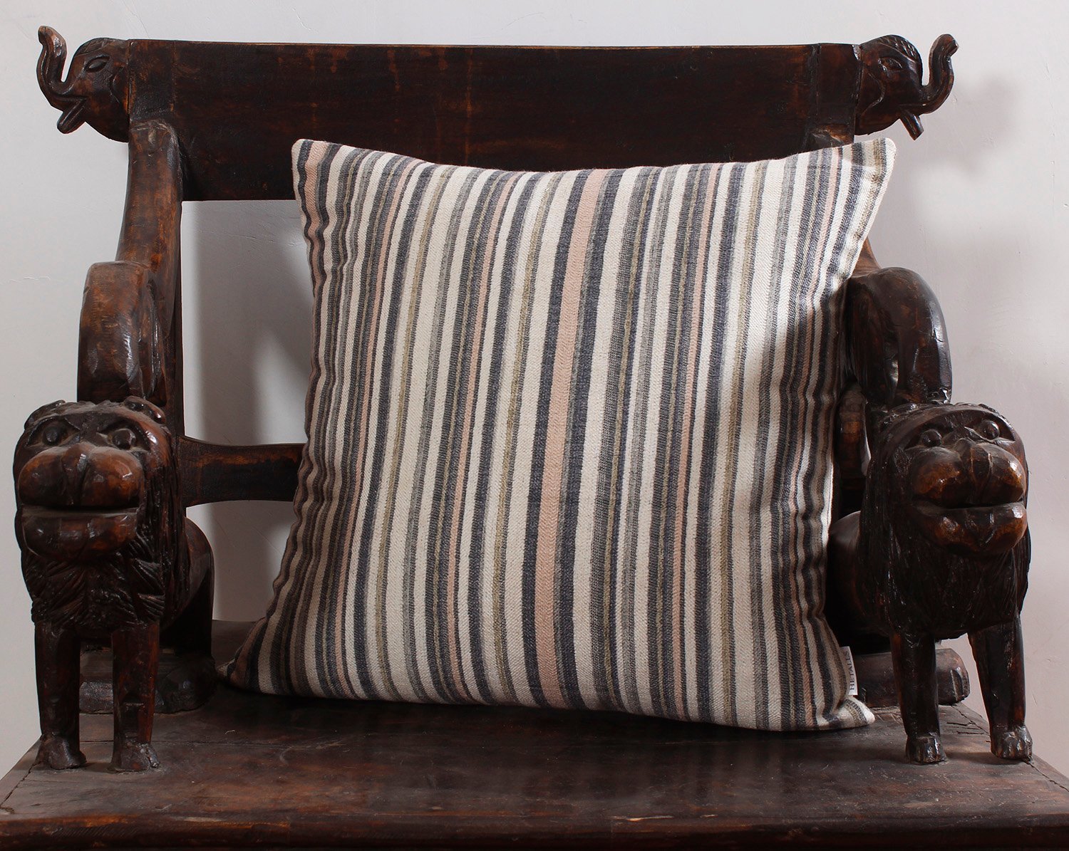 Sustainable Handmade Cotton Cushion for Warm Inviting Spaces - Image 4