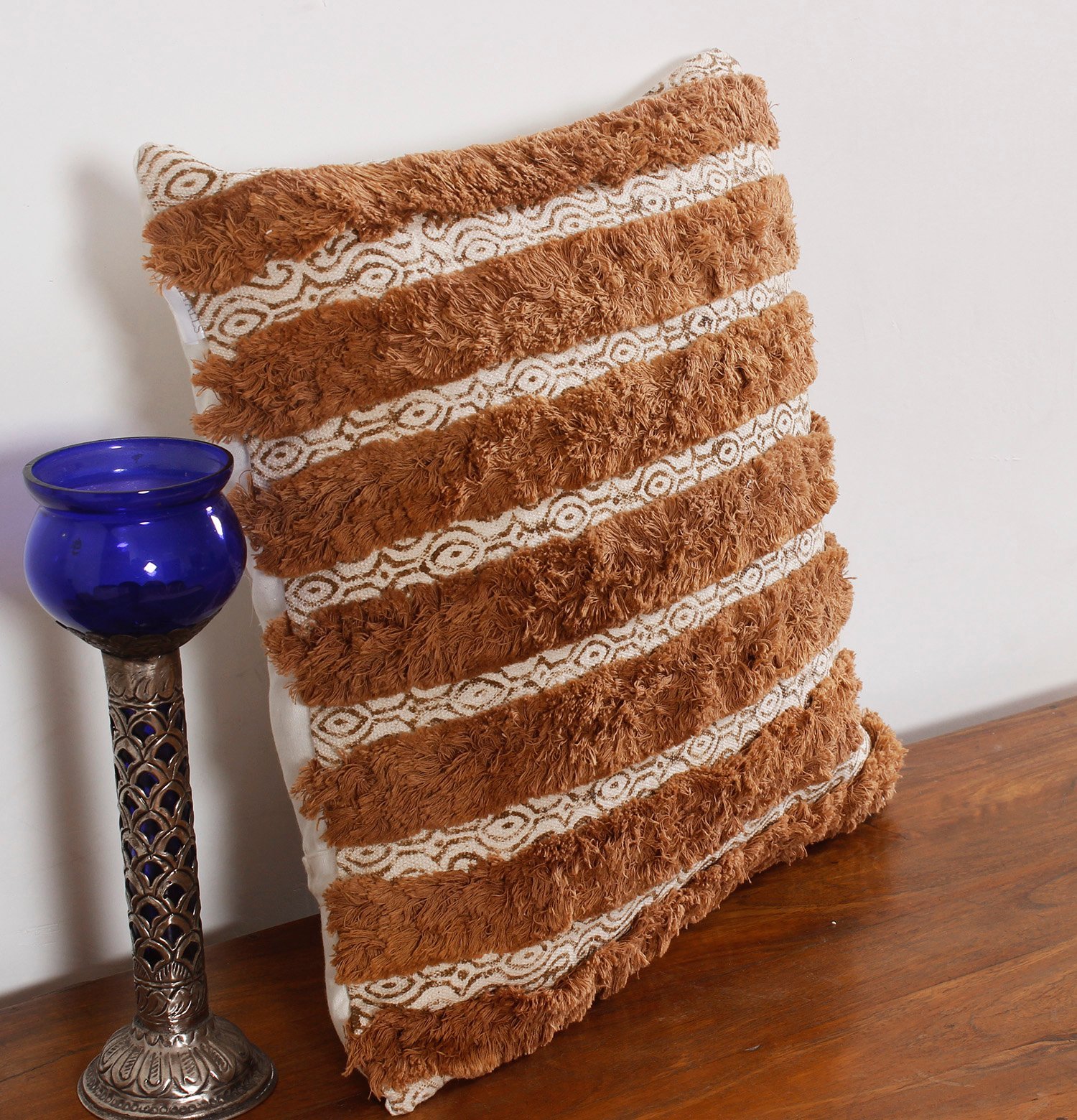 Handmade Cotton Cushion with Elegant Artisan Block Print - Image 4