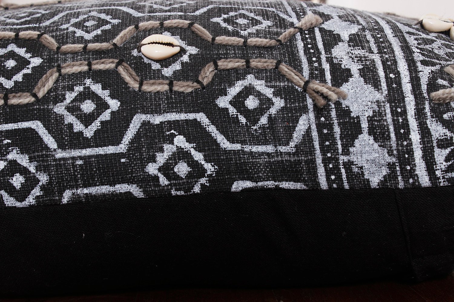 Soft Handwoven Cotton Cushion Perfect for All Seasons - Image 5
