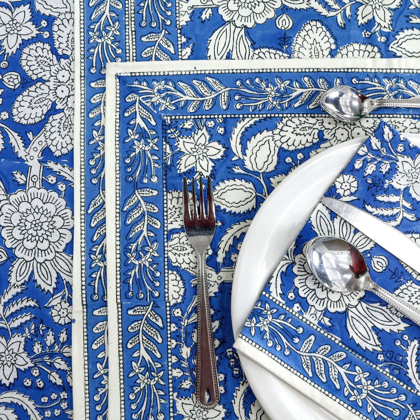 ラウンドクロス 円形クロス テーブルクロス インド綿 コットン エスニック ハンドメイド おしゃれ かわいい ブロックプリント ボタニカル柄 ブルーと白プリント - Image 4